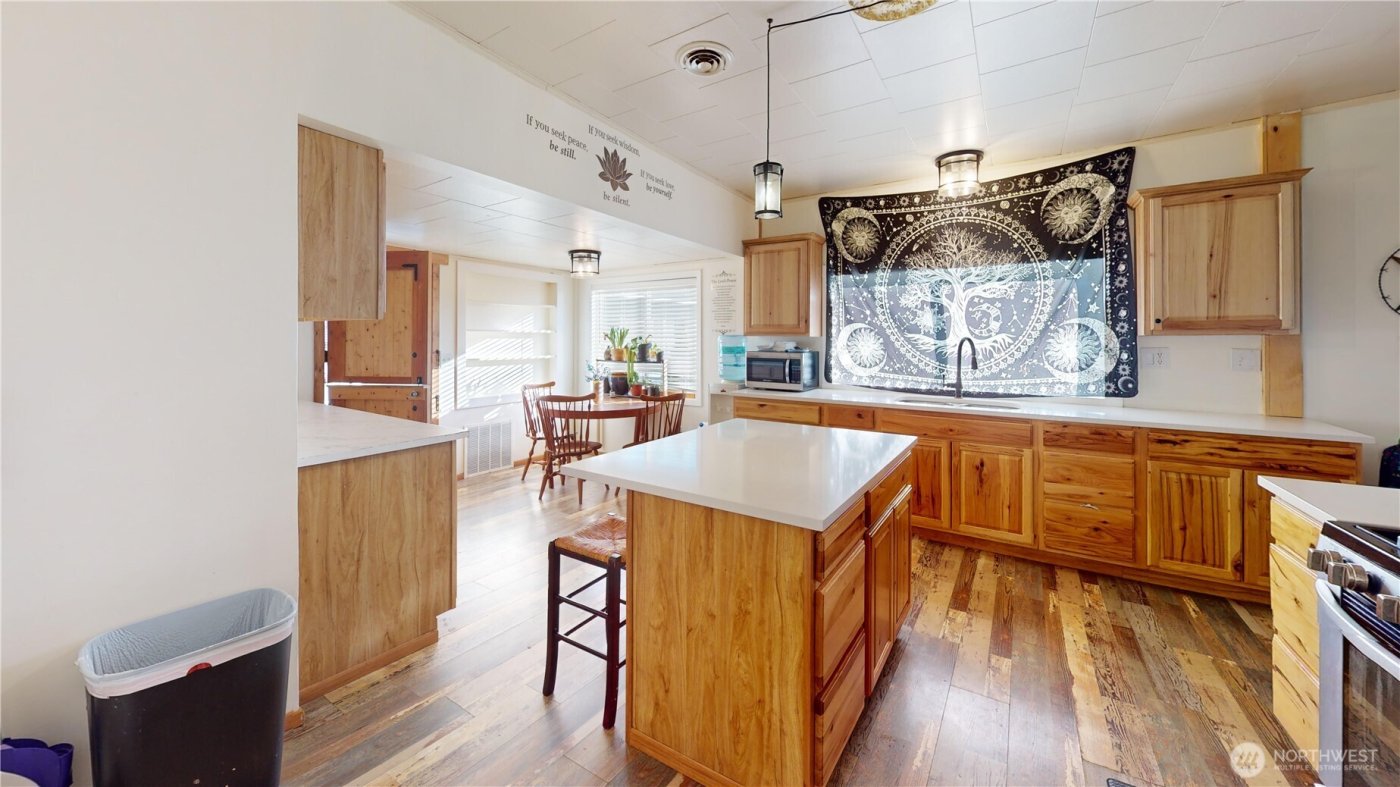 2124 Woburn Street , Bellingham, WA 98229