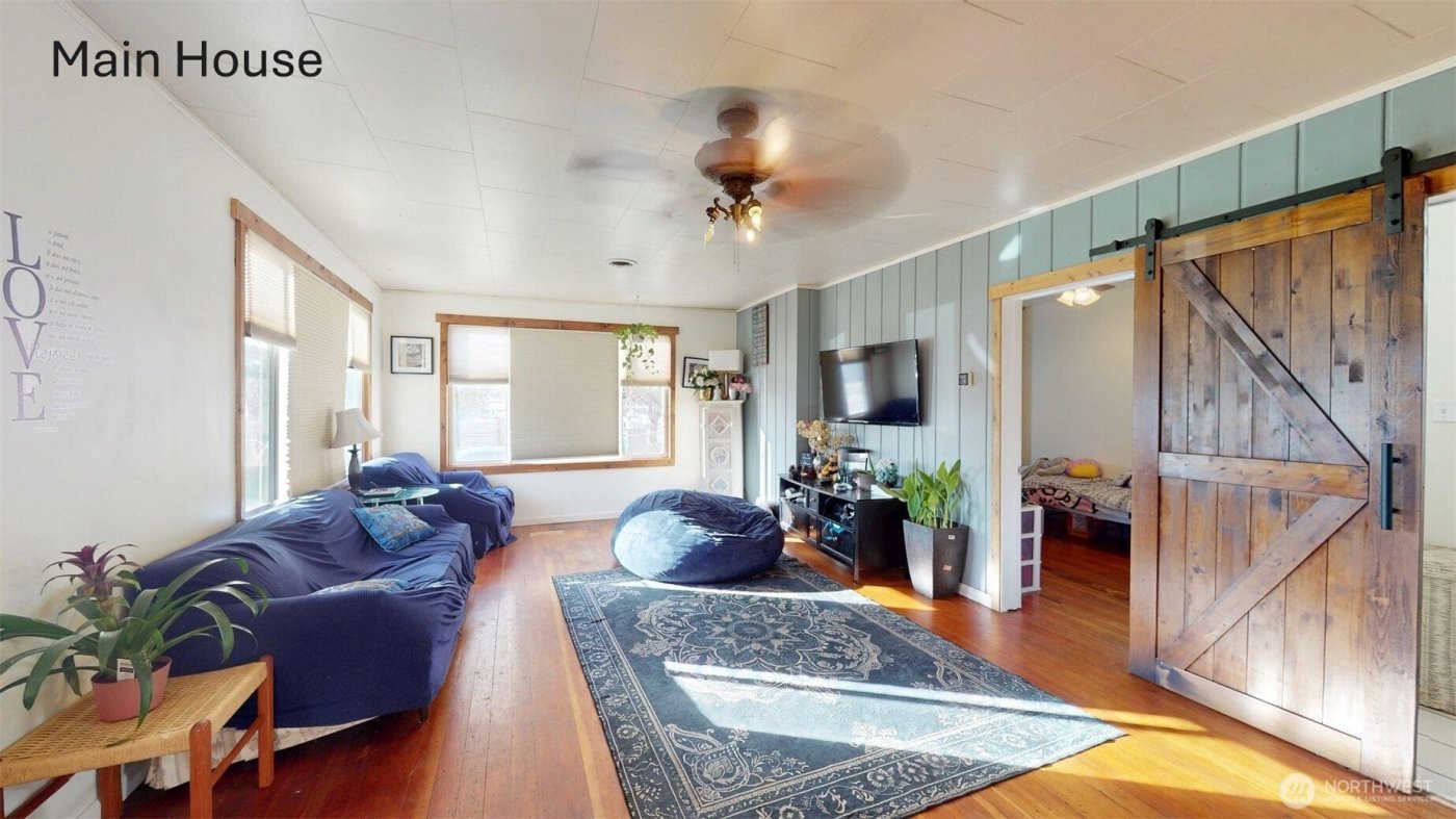 2124 Woburn Street , Bellingham, WA 98229