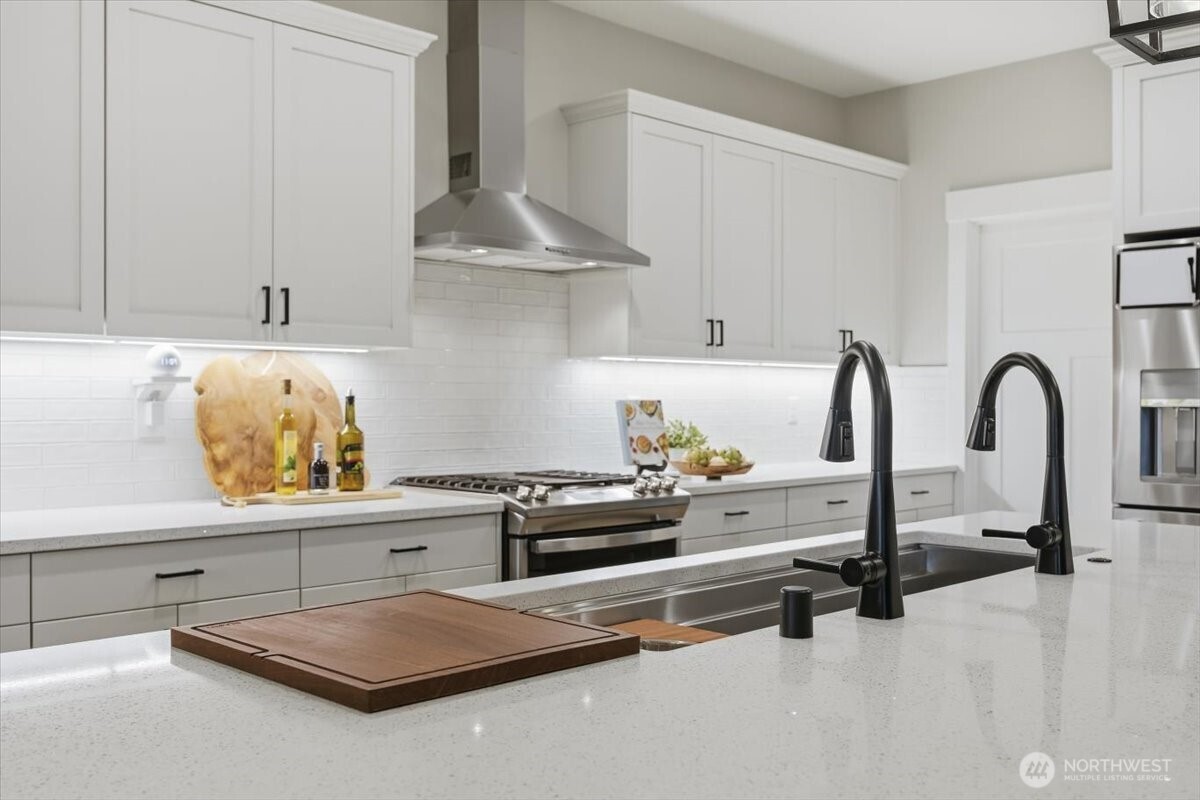 6915 Lamb Ct , Pasco, WA 99301