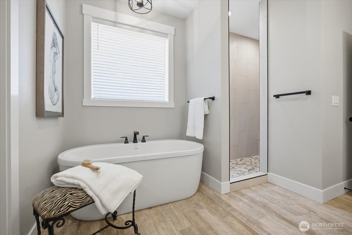 6915 Lamb Ct , Pasco, WA 99301