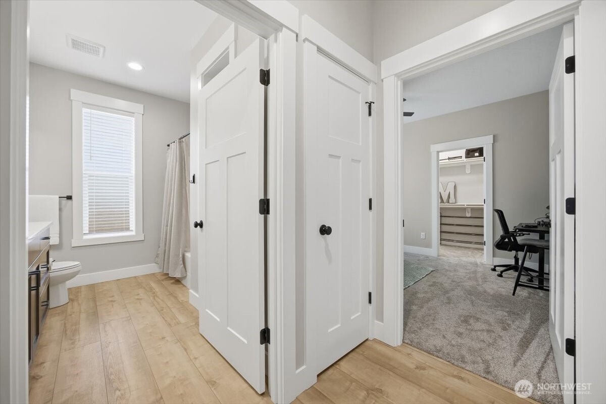 6915 Lamb Ct , Pasco, WA 99301