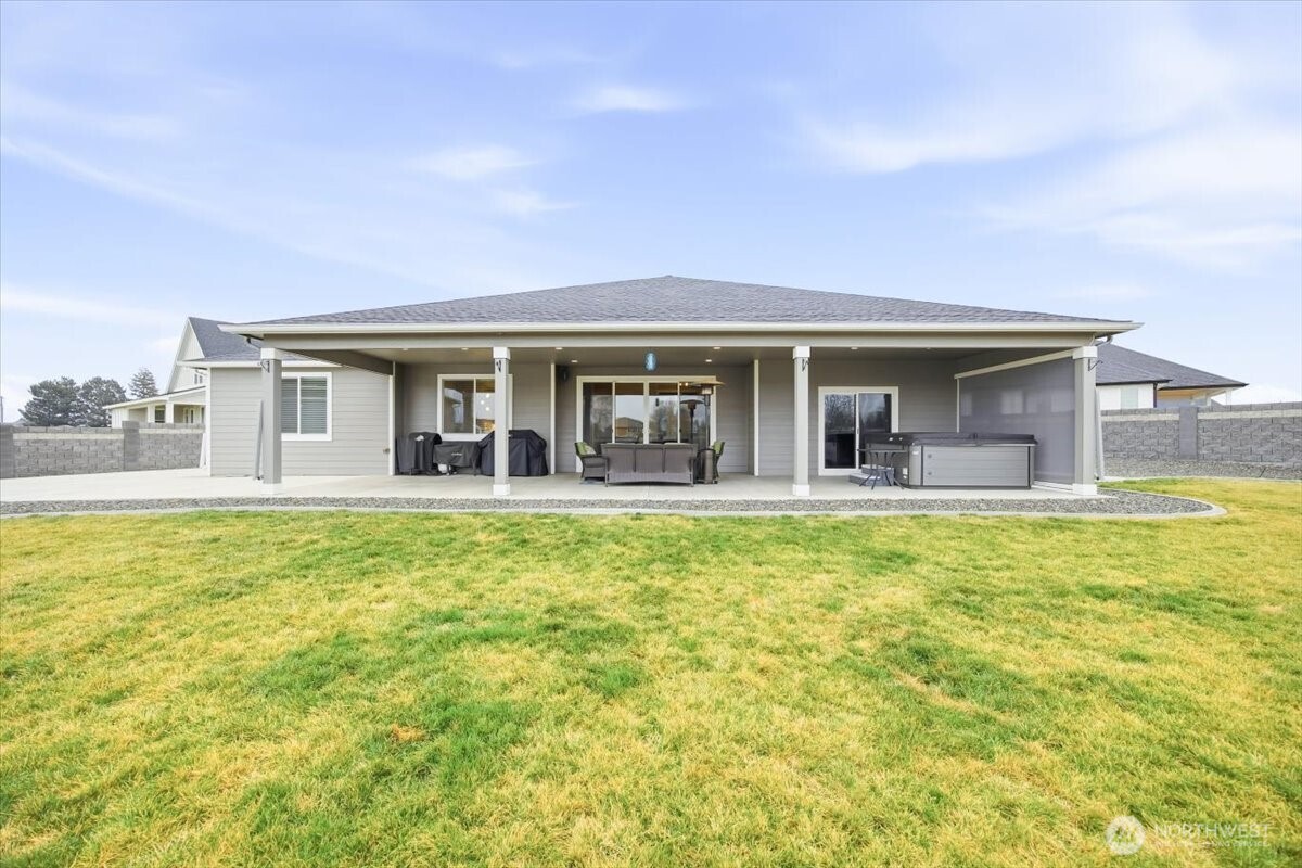 6915 Lamb Ct , Pasco, WA 99301