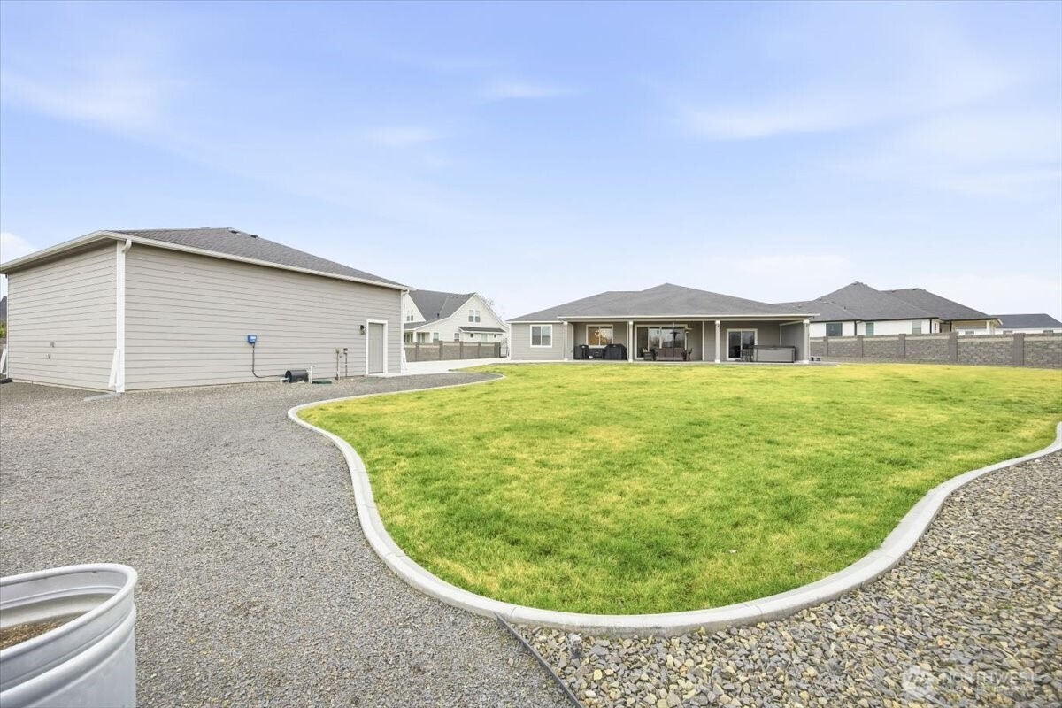 6915 Lamb Ct , Pasco, WA 99301