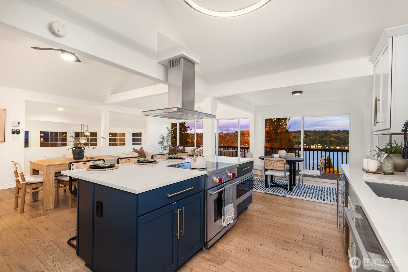 11753 Lakeside Ave NE , Seattle, WA 98125