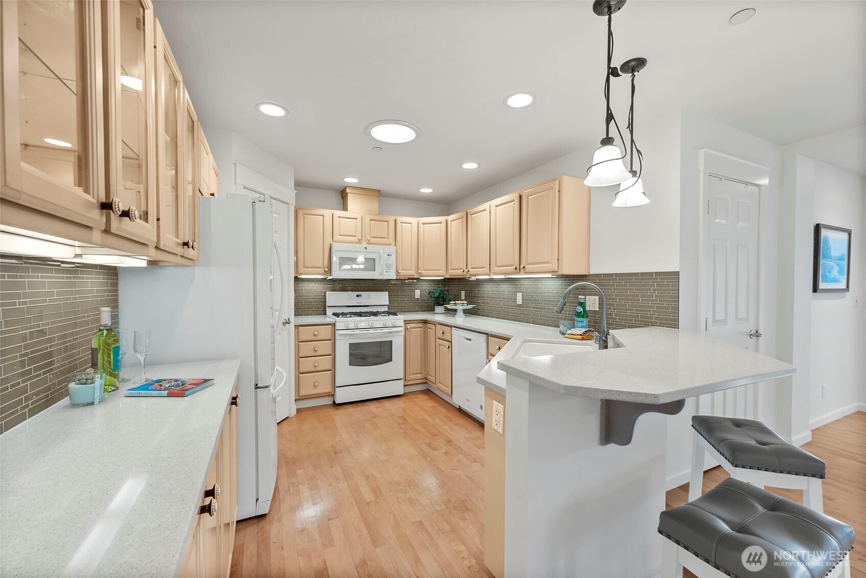 321 E Soderberg Road #C9, Allyn, WA 98524