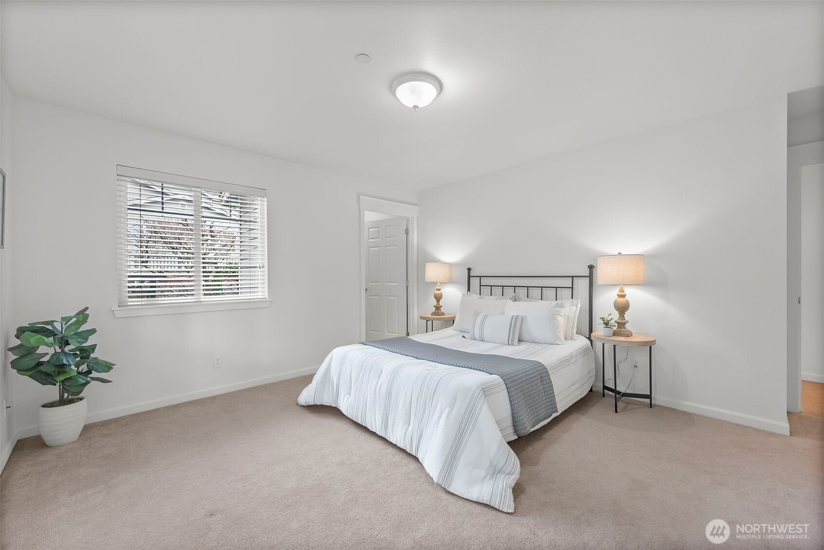 321 E Soderberg Road #C9, Allyn, WA 98524