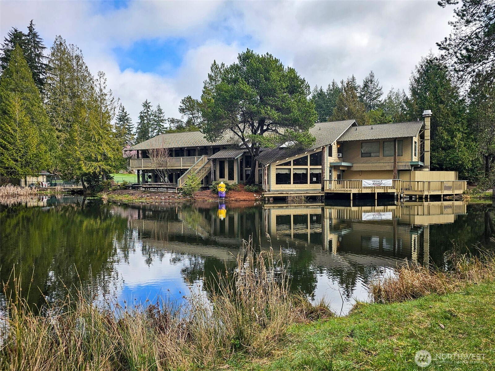 321 E Soderberg Road #C9, Allyn, WA 98524