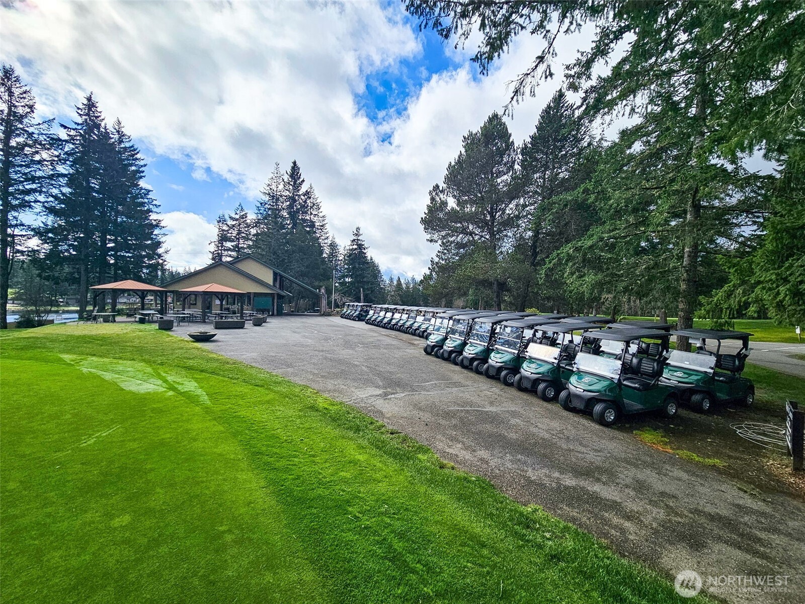 321 E Soderberg Road #C9, Allyn, WA 98524