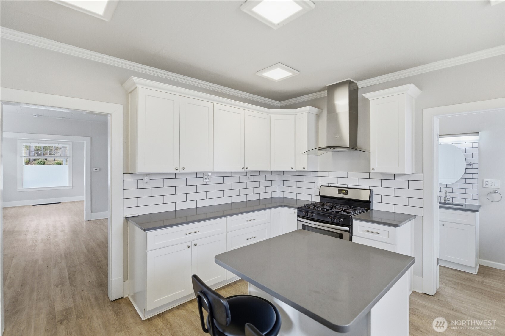 2529 S G Street , Tacoma, WA 98405