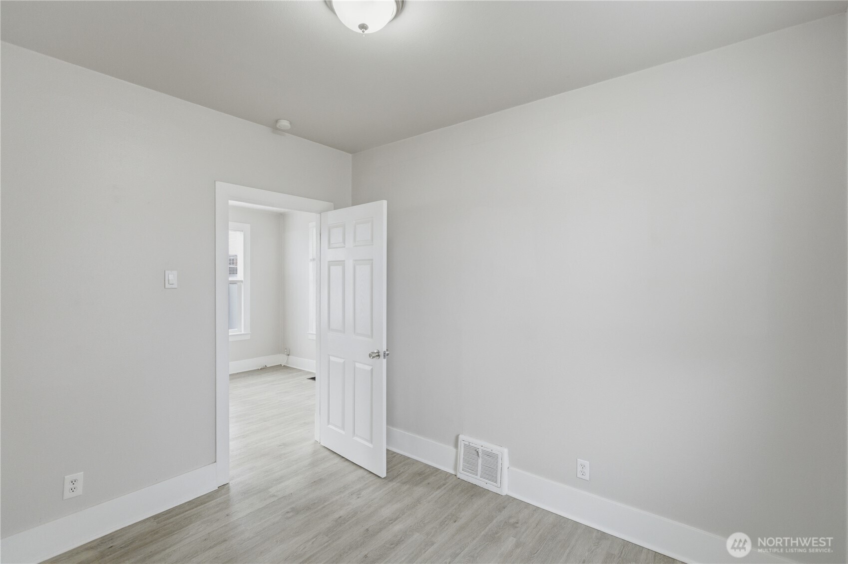 2529 S G Street , Tacoma, WA 98405