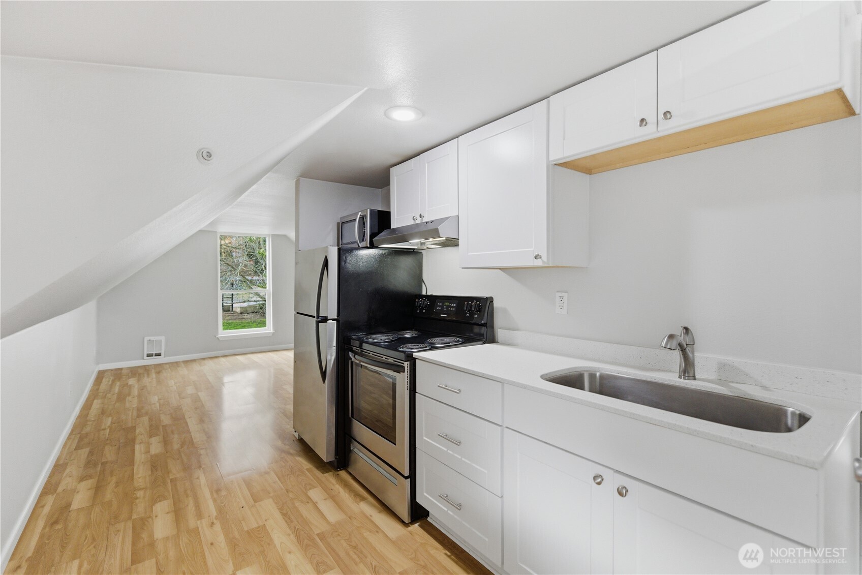 2529 S G Street , Tacoma, WA 98405