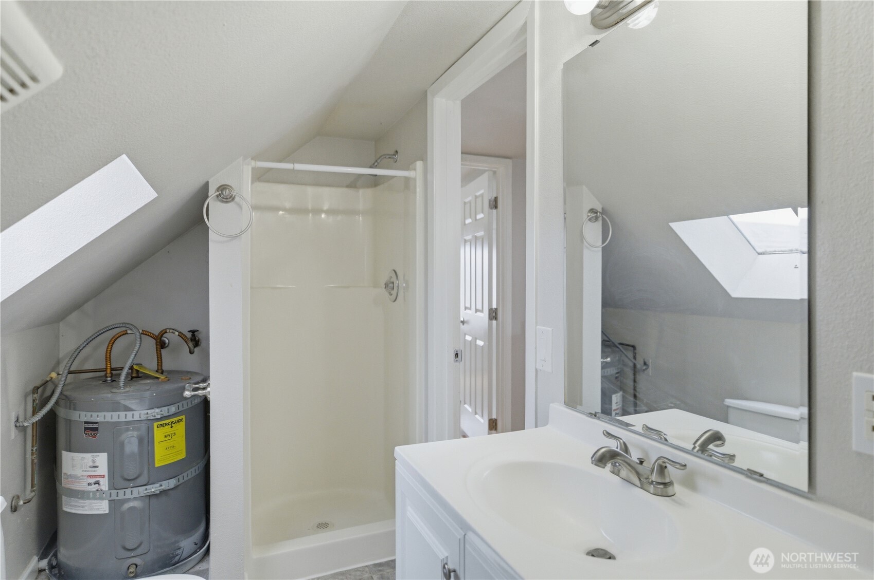 2529 S G Street , Tacoma, WA 98405