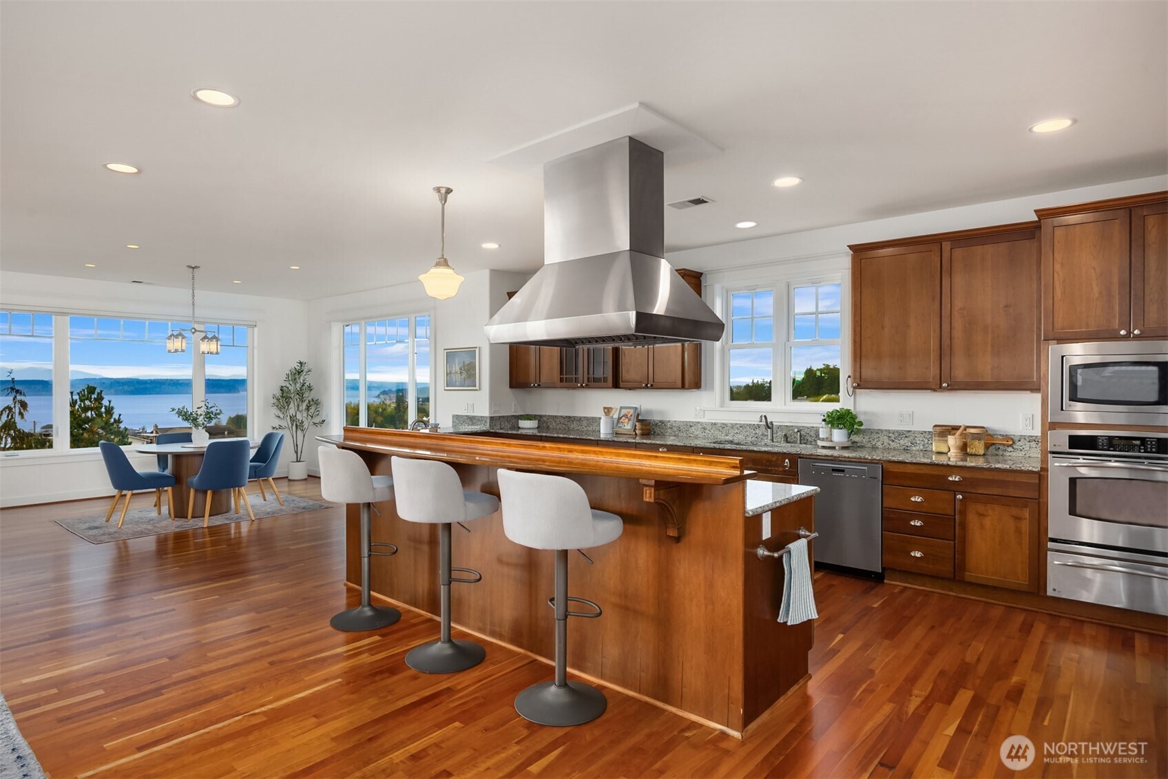 37918 Vista Key Drive NE, Hansville, WA 98340