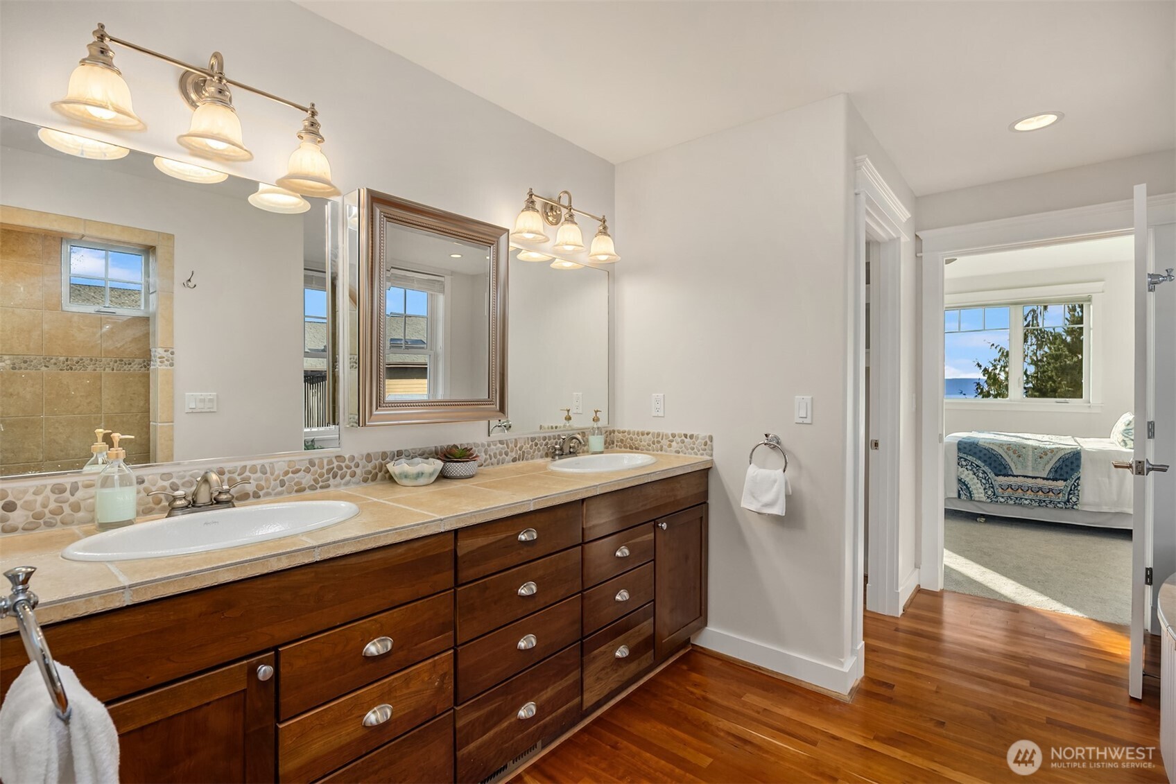 37918 Vista Key Drive NE, Hansville, WA 98340