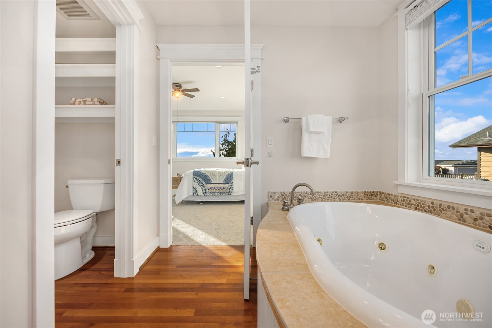 37918 Vista Key Drive NE, Hansville, WA 98340