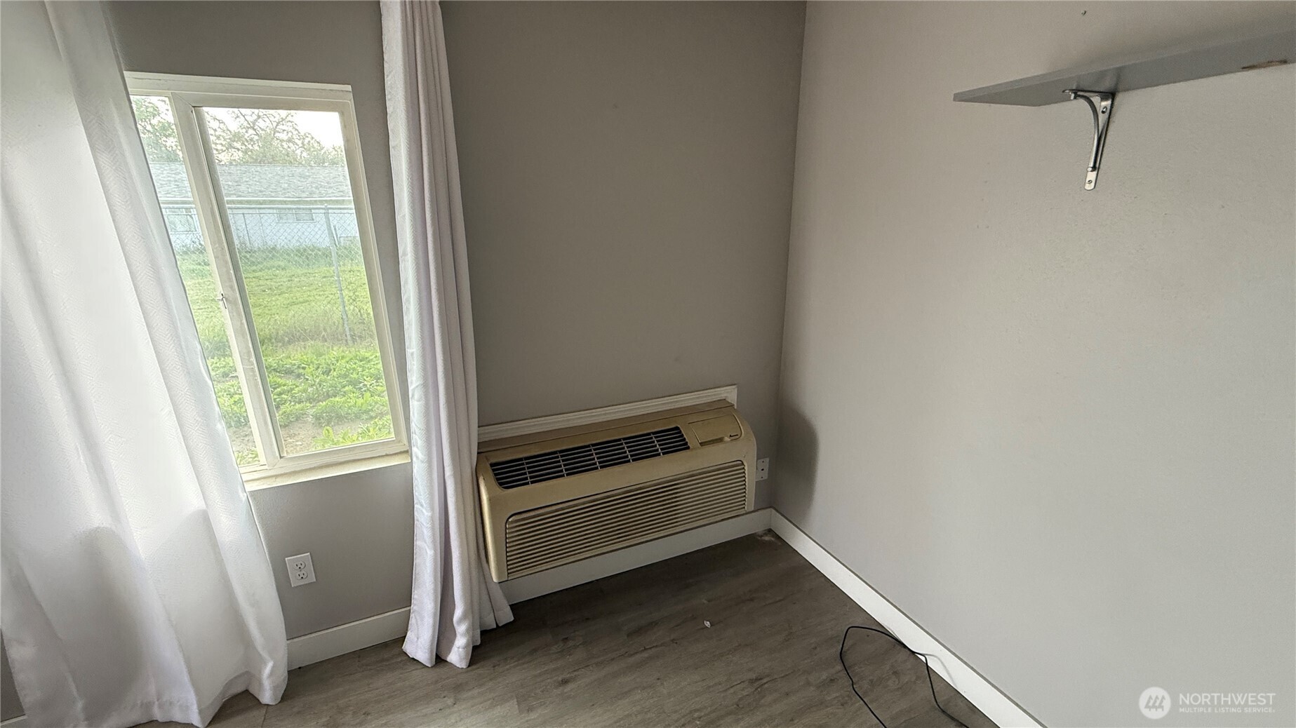 47 SE 10th Street , College Place, WA 99324