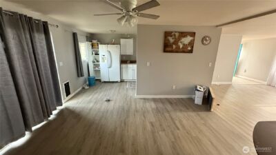 47 SE 10th Street , College Place, WA 99324 - Photo 4