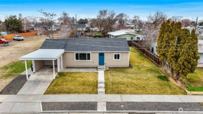 3120 W Lakeside Drive , Moses Lake, WA 98837