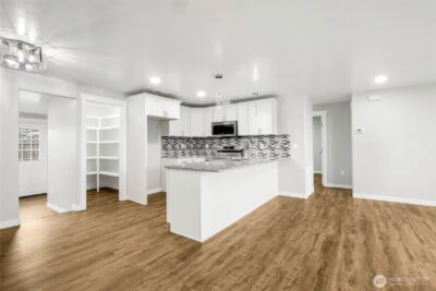 3120 W Lakeside Drive , Moses Lake, WA 98837 - Photo 11