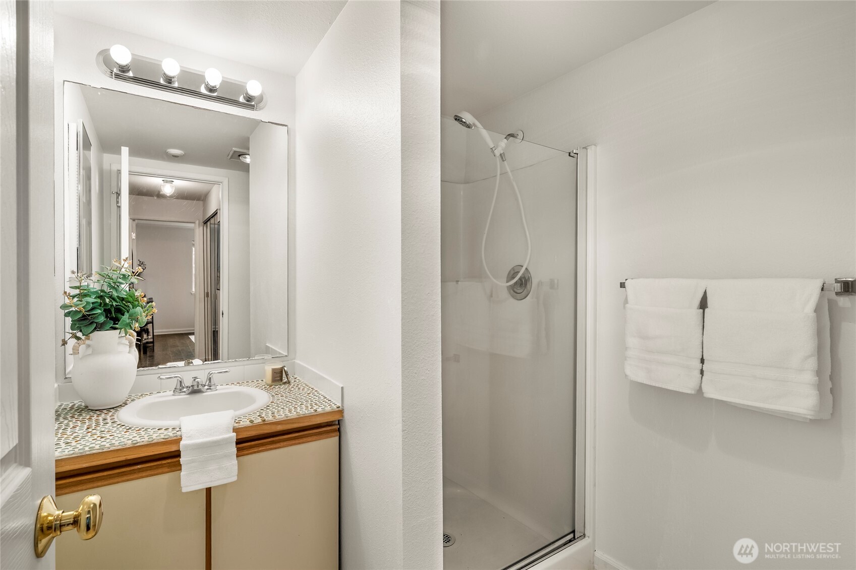 17124 44th Avenue W #A101, Lynnwood, WA 98037