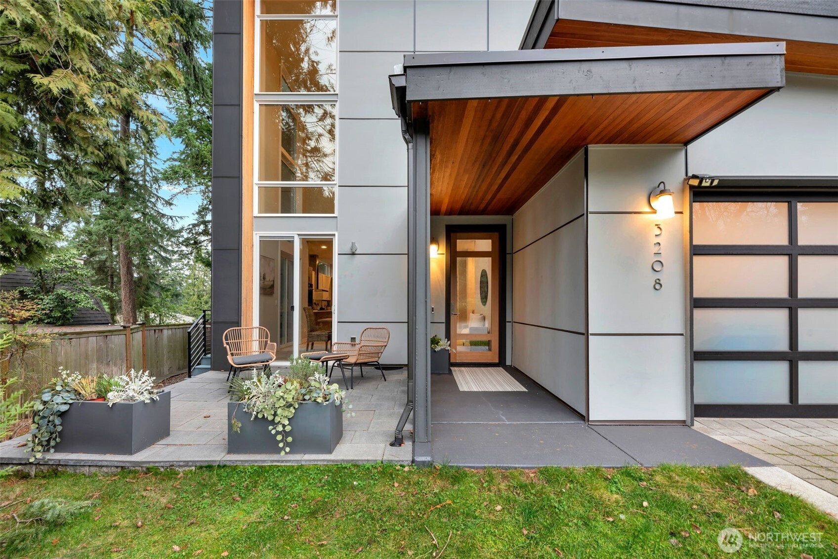 3208 89th Place SE, Mercer Island, WA 98040