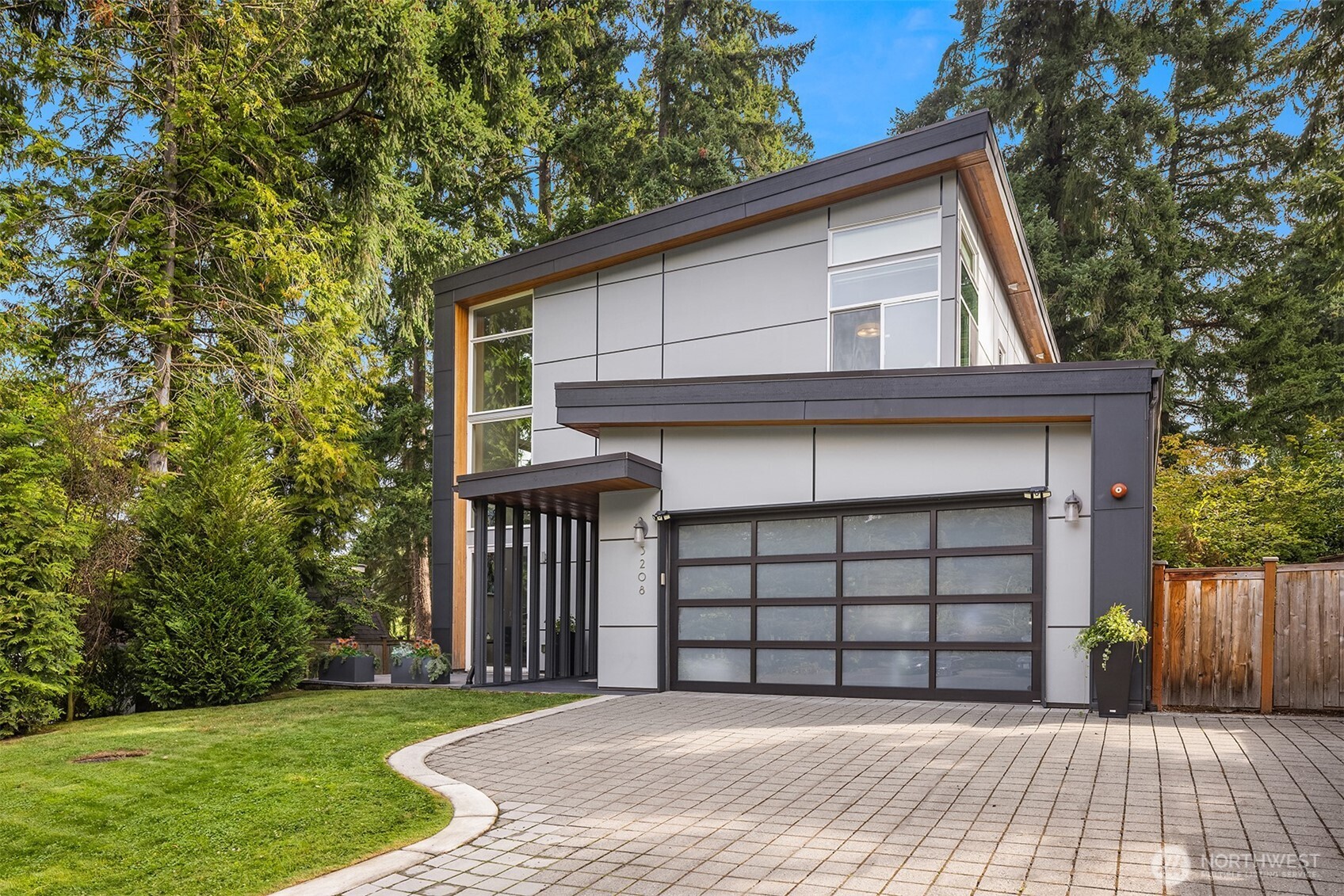 3208 89th Place SE, Mercer Island, WA 98040