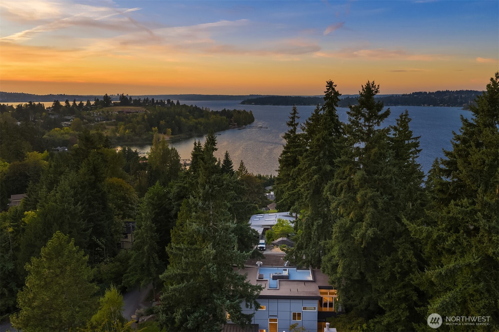 3208 89th Place SE, Mercer Island, WA 98040