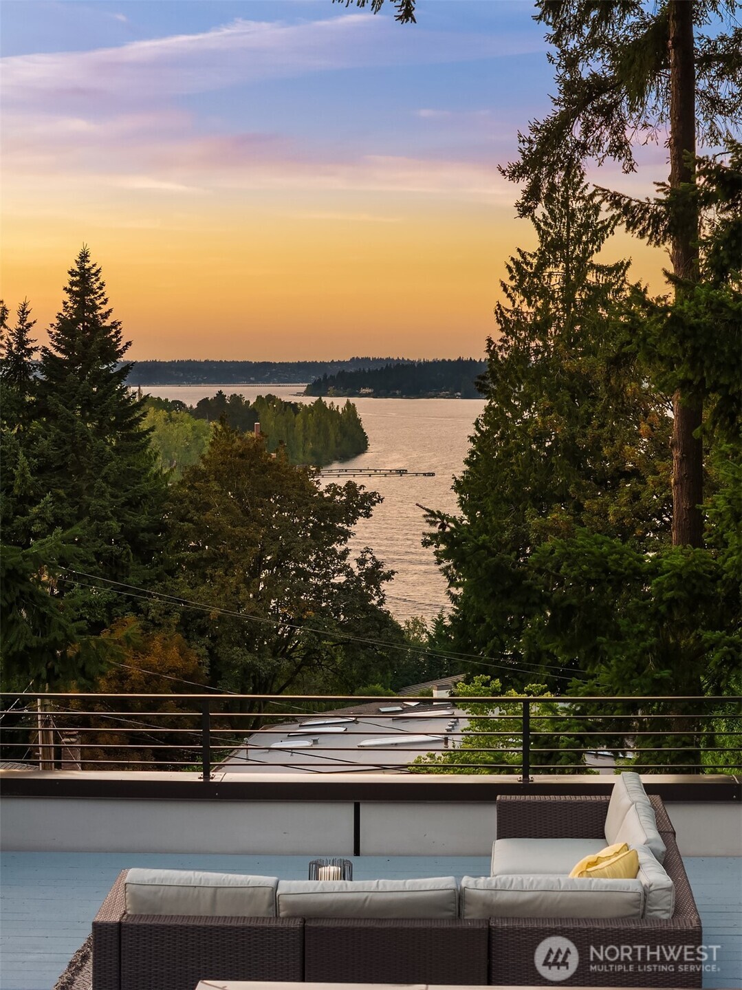 3208 89th Place SE, Mercer Island, WA 98040