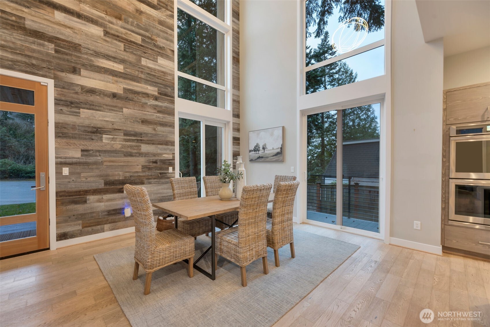 3208 89th Place SE, Mercer Island, WA 98040