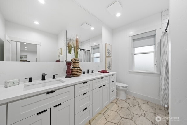 215 SE Desert Hills Loop , Moses Lake, WA 98837