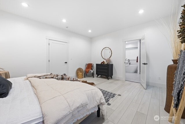 215 SE Desert Hills Loop , Moses Lake, WA 98837