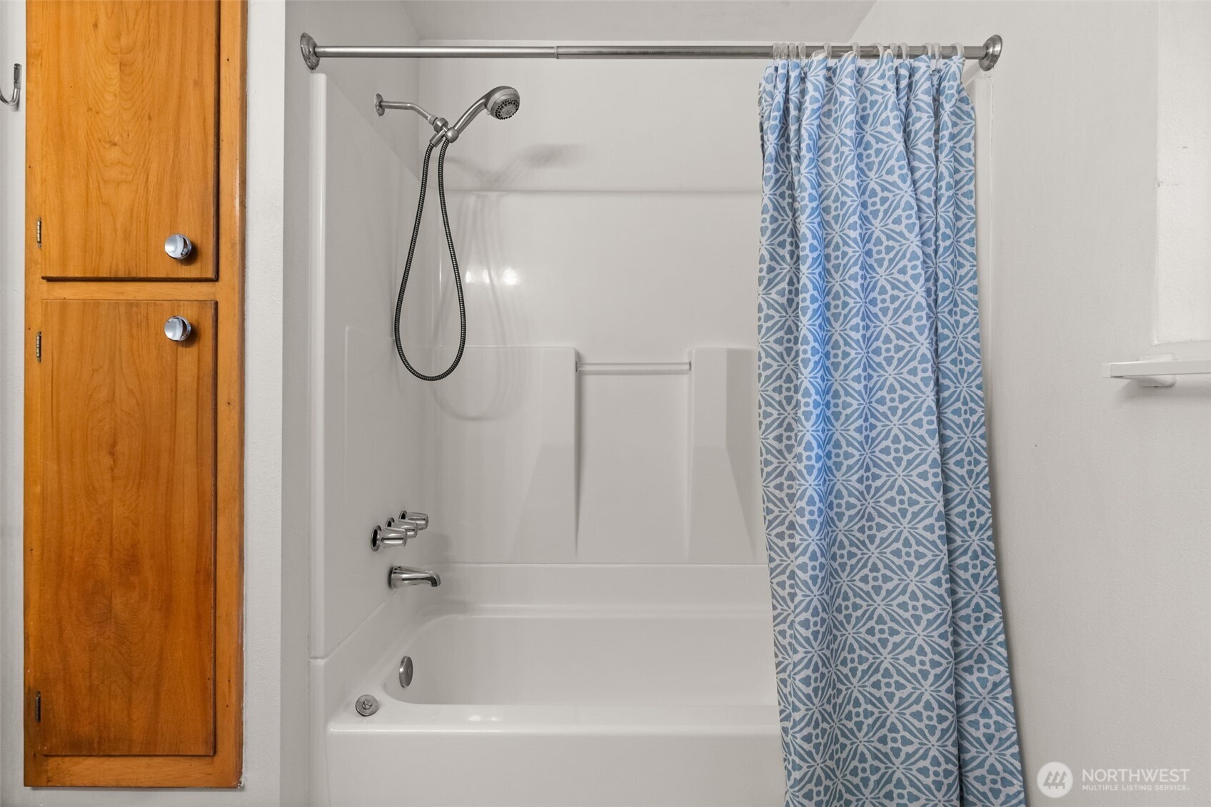 3510 Oas Dr. W, University Place, WA 98466