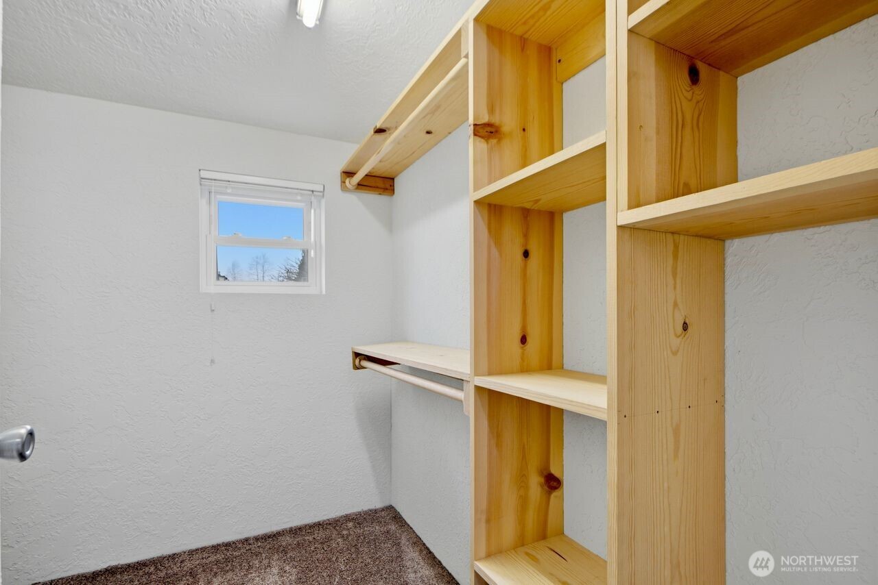 7102 N 9th Street , Tacoma, WA 98406