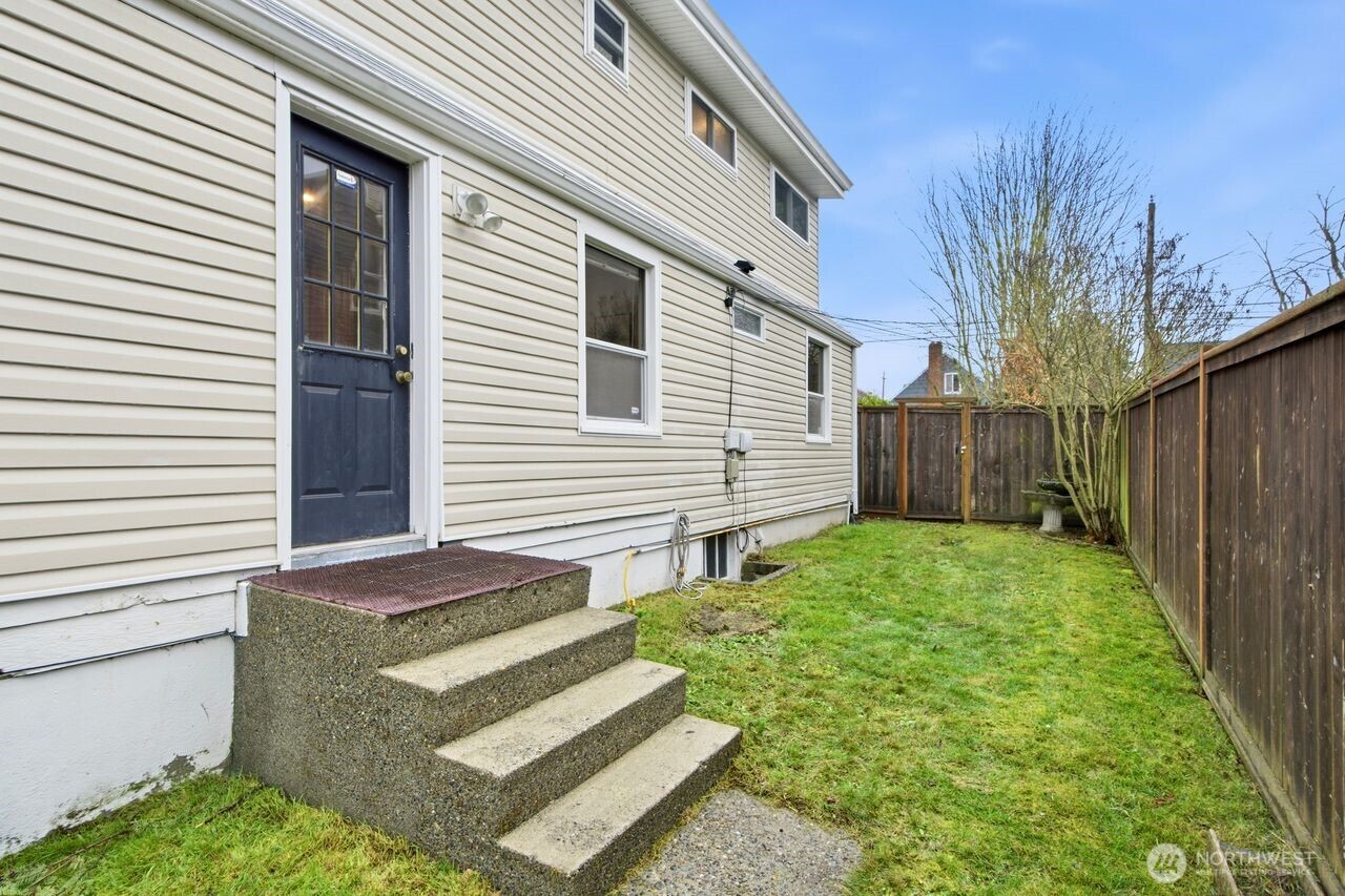 7102 N 9th Street , Tacoma, WA 98406