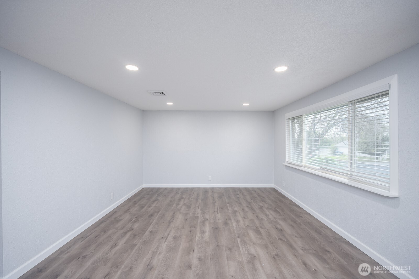 630 W Loop Drive , Moses Lake, WA 98837