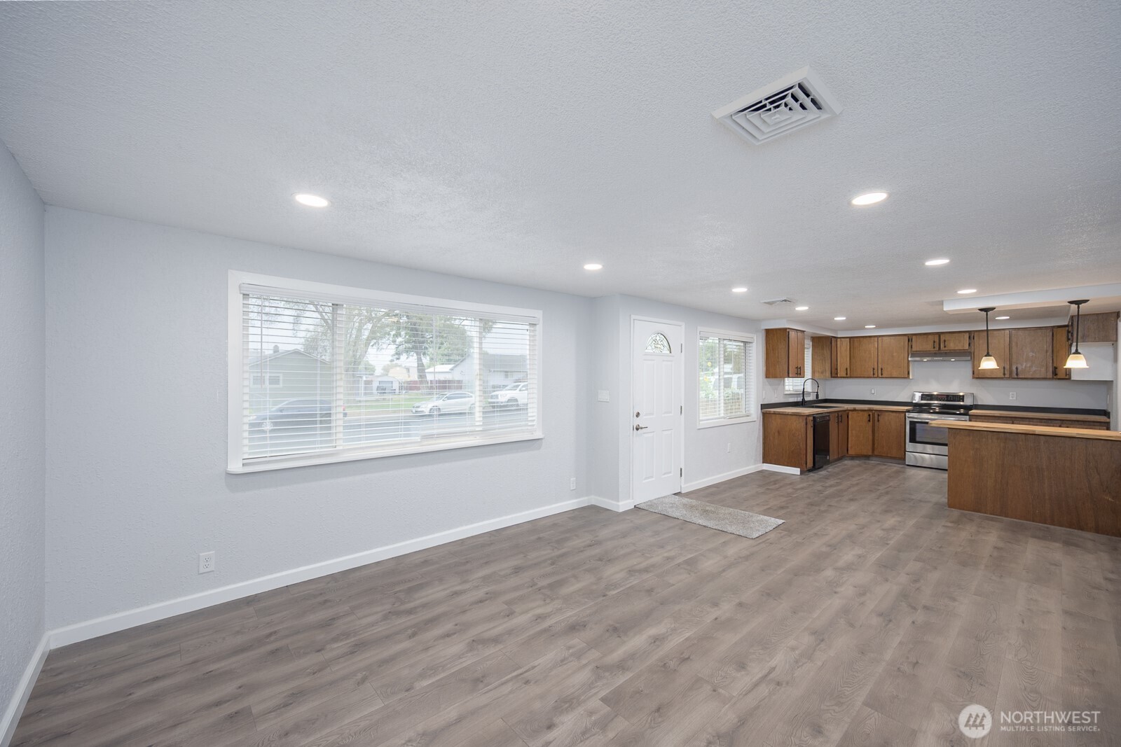 630 W Loop Drive , Moses Lake, WA 98837