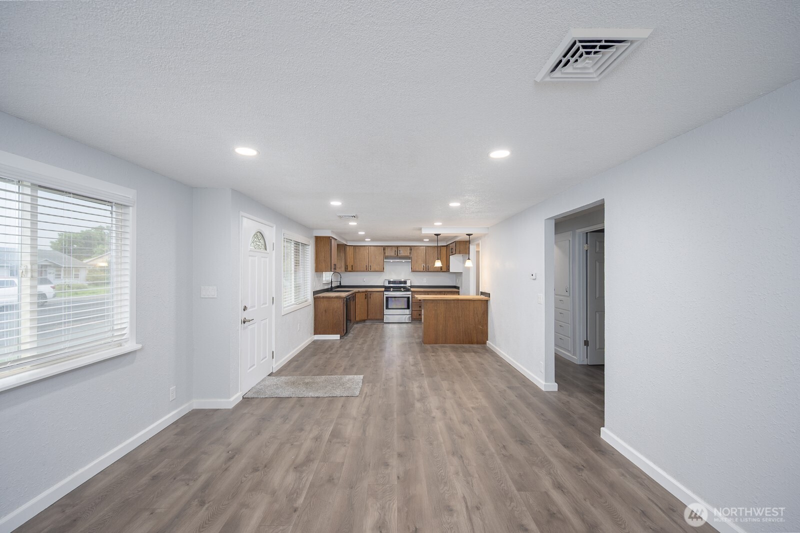 630 W Loop Drive , Moses Lake, WA 98837