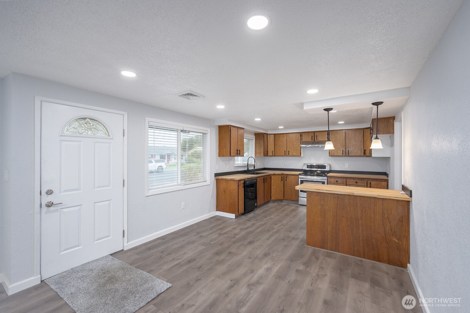 630 W Loop Drive , Moses Lake, WA 98837