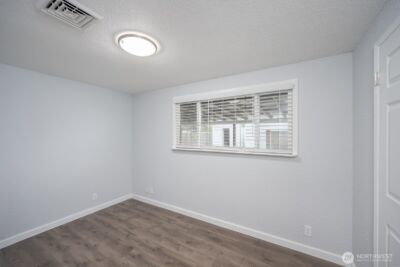 630 W Loop Drive , Moses Lake, WA 98837 - Photo 9