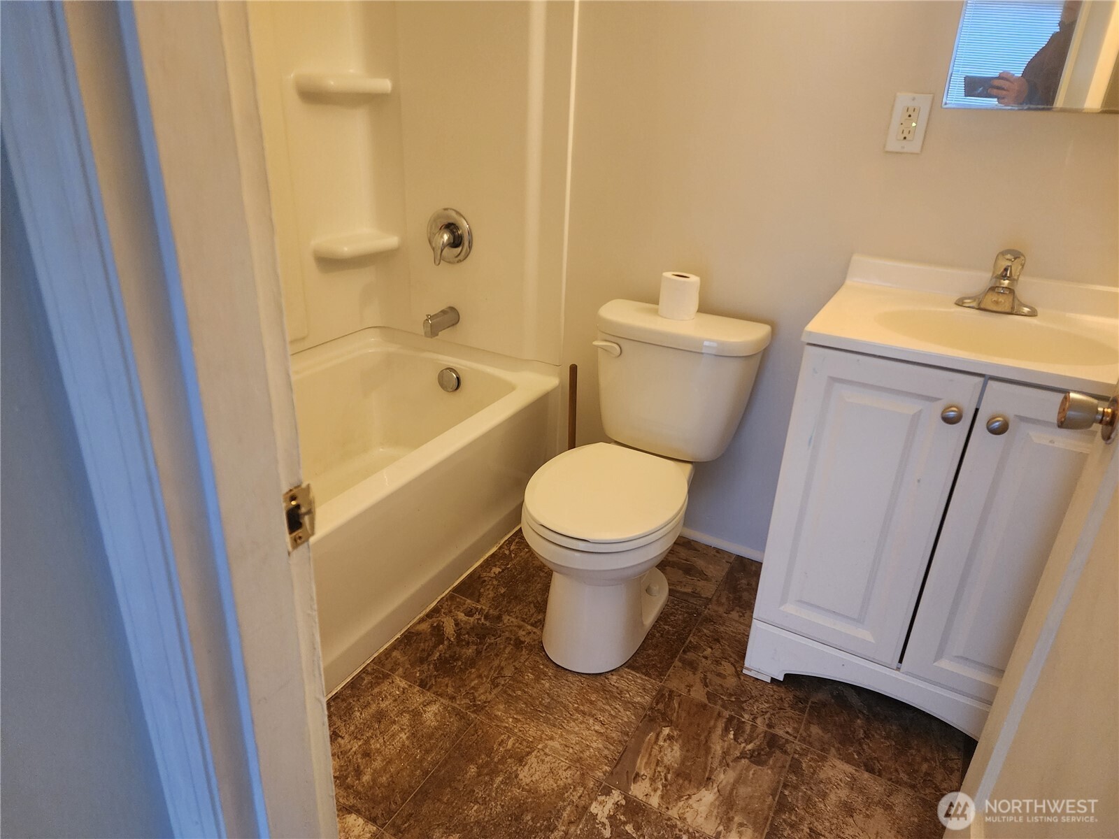 48 SW Chehalis , Chehalis, WA 98532