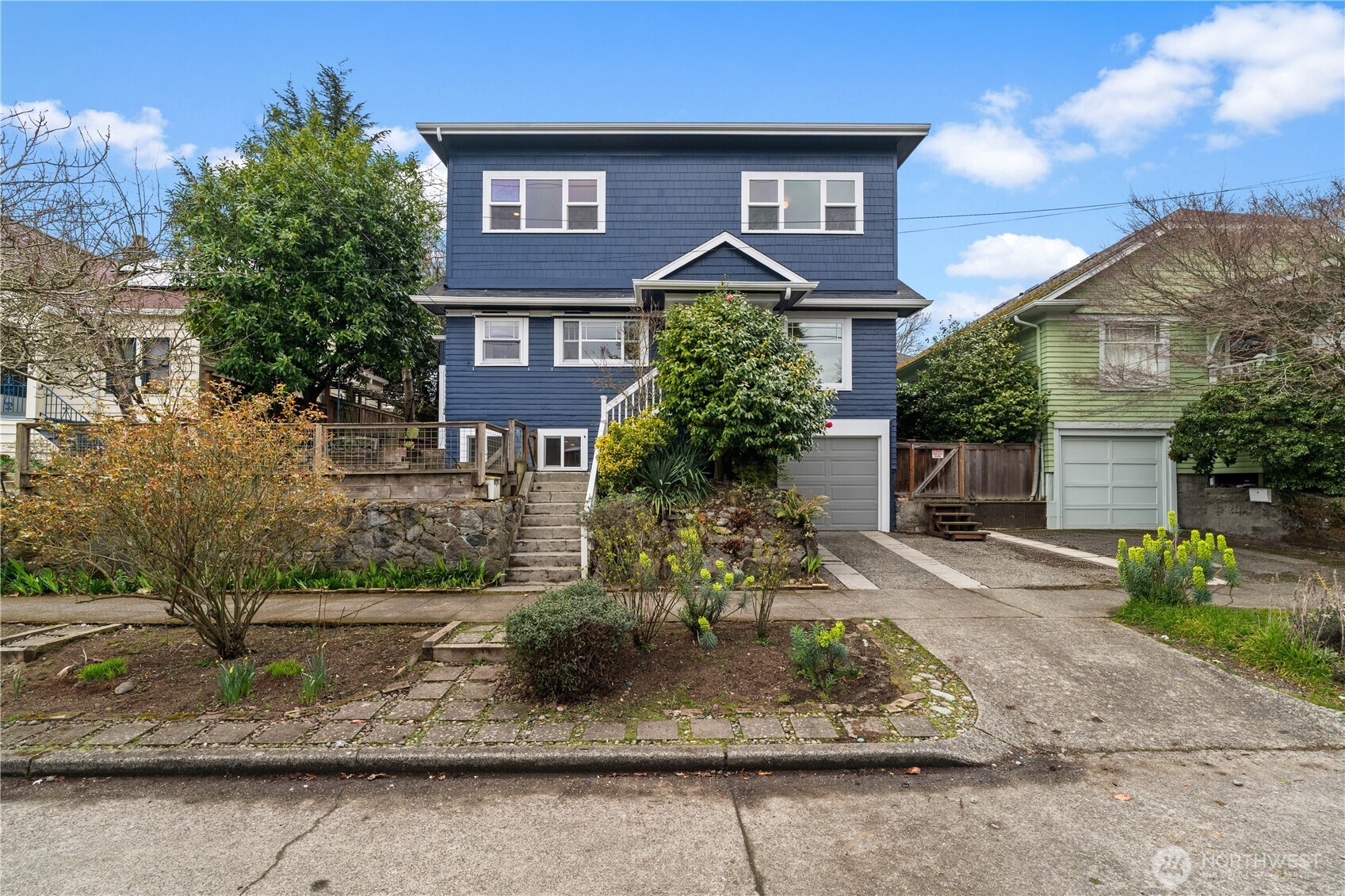 8211 Linden Avenue N, Seattle, WA 98103