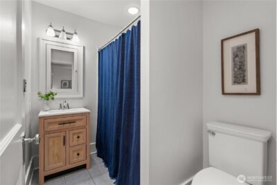 8211 Linden Avenue N, Seattle, WA 98103 - Photo 24