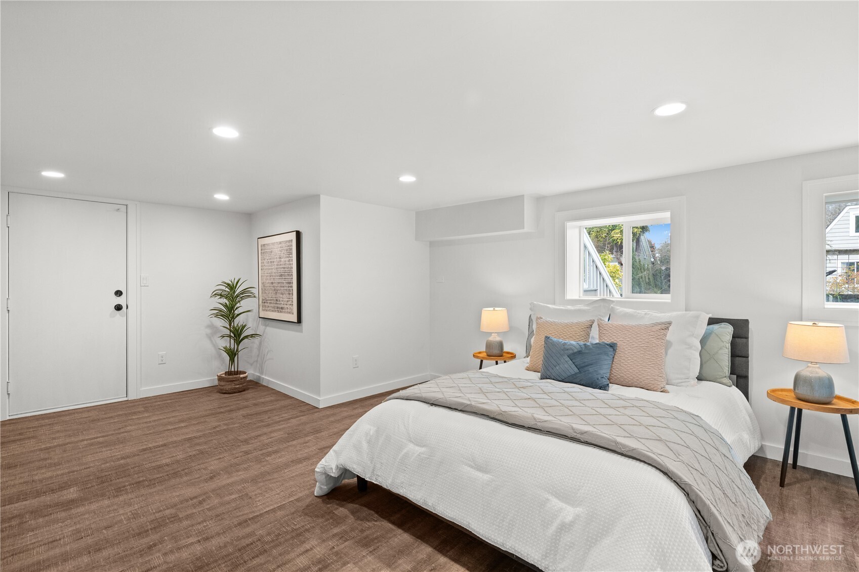 8211 Linden Avenue N, Seattle, WA 98103