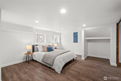 8211 Linden Avenue N, Seattle, WA 98103 - Photo 30