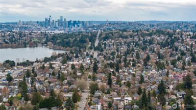 8211 Linden Avenue N, Seattle, WA 98103 - Photo 39