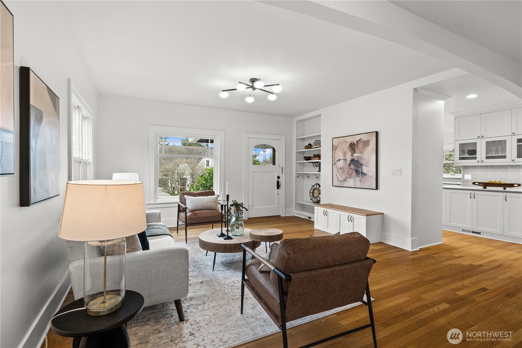 8211 Linden Avenue N, Seattle, WA 98103