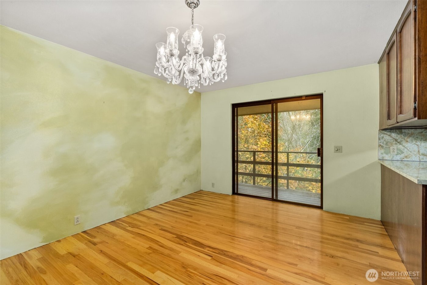 465 Upper Grand Avenue , Hoquiam, WA 98550