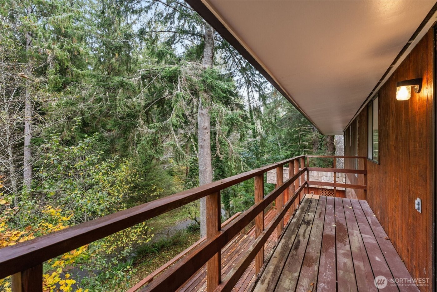 465 Upper Grand Avenue , Hoquiam, WA 98550