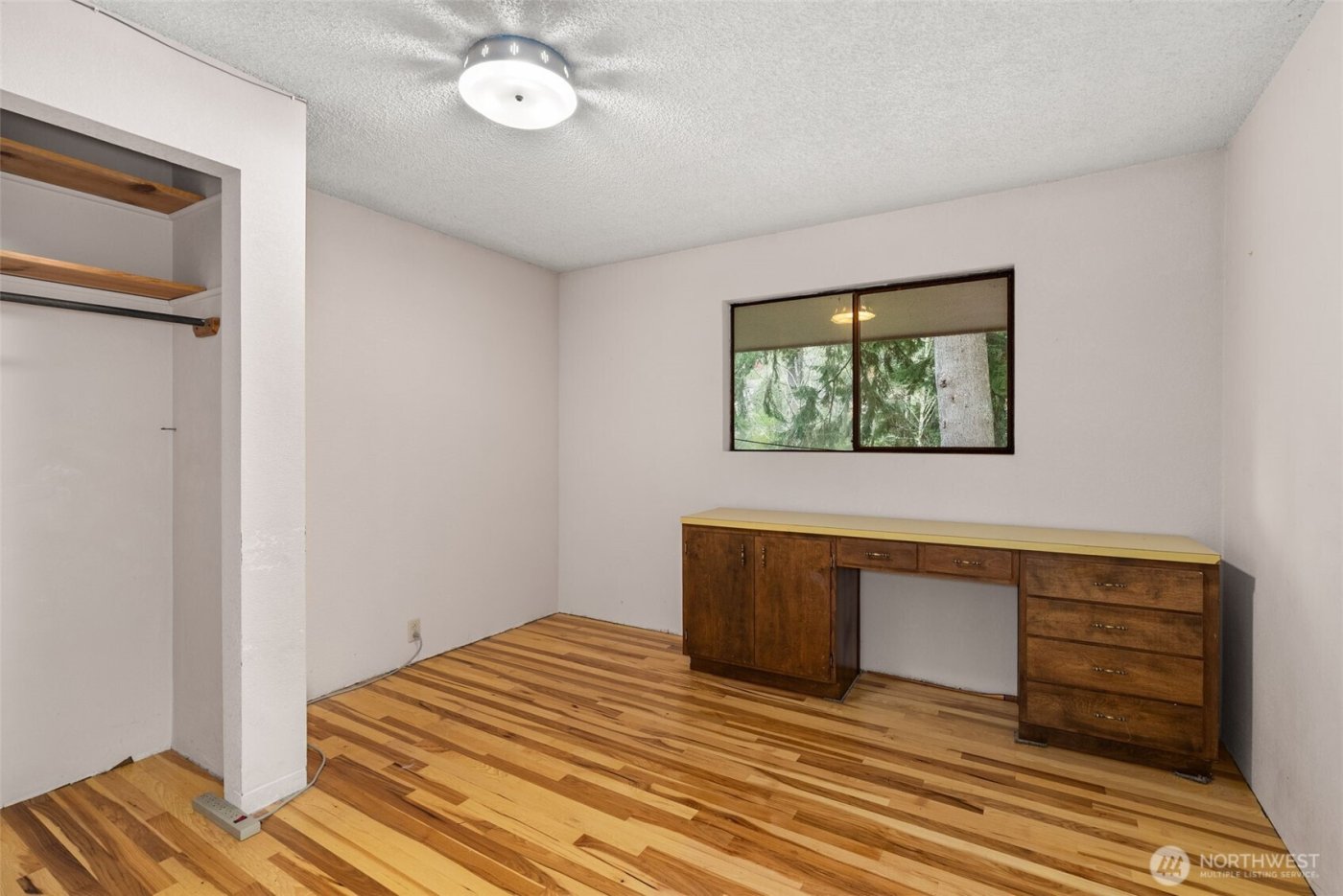 465 Upper Grand Avenue , Hoquiam, WA 98550