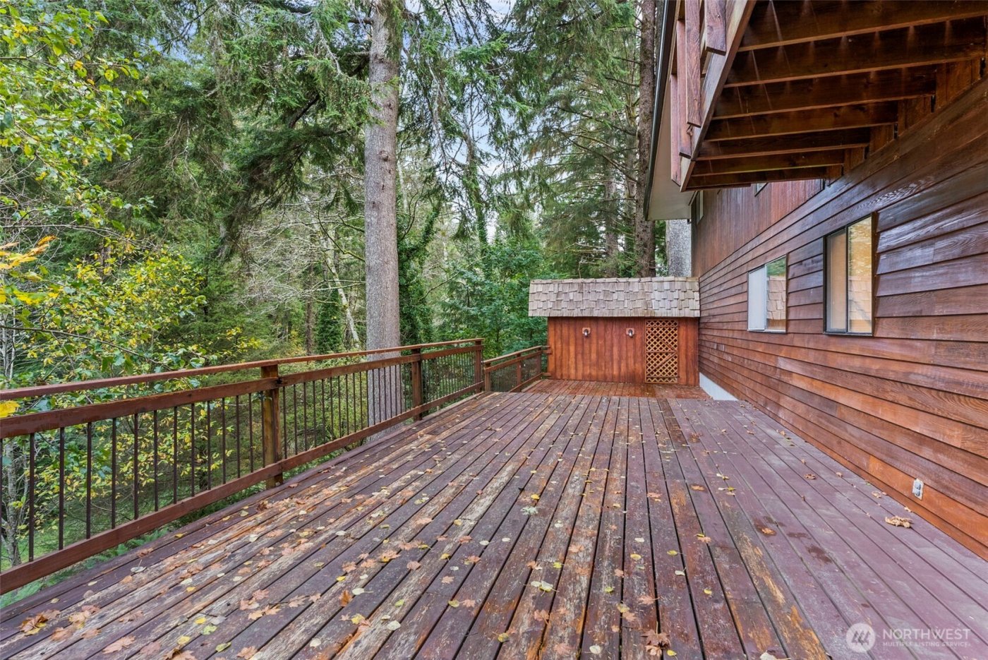 465 Upper Grand Avenue , Hoquiam, WA 98550